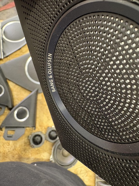 Audi A5 (B8 - 8T) autós zene, hangszóró BANG&OLUFSEN 3. kép