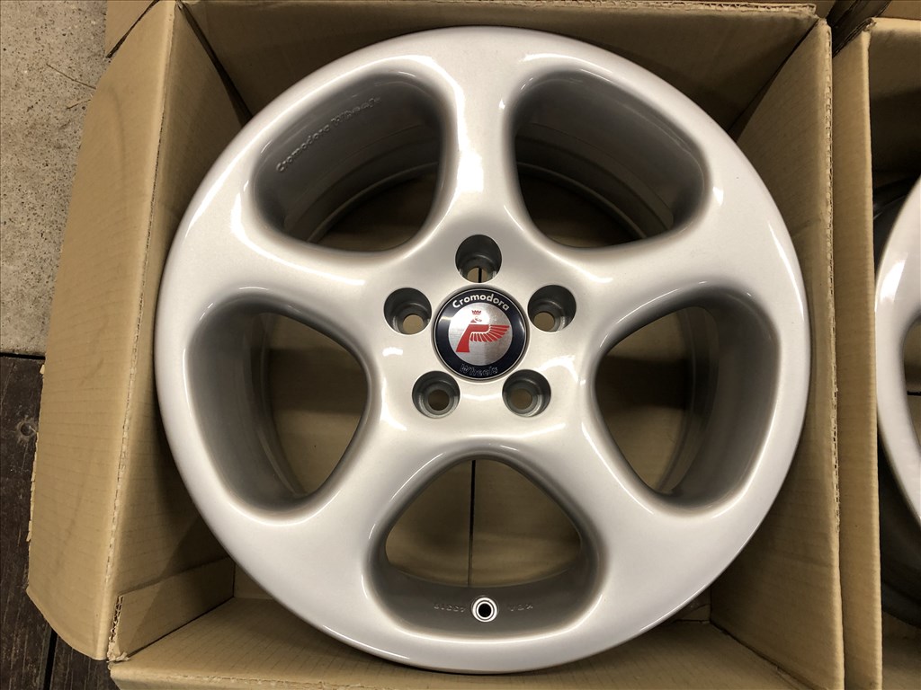  5x100 lyukosztású 7Jx15" új Cromodora alufelni 15 col 5. kép