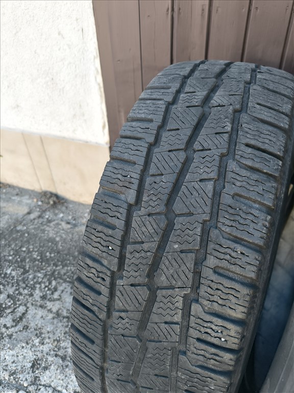  215/6516"C 28e/2db kisteherre használt Michelin téli gumi gumi 3. kép