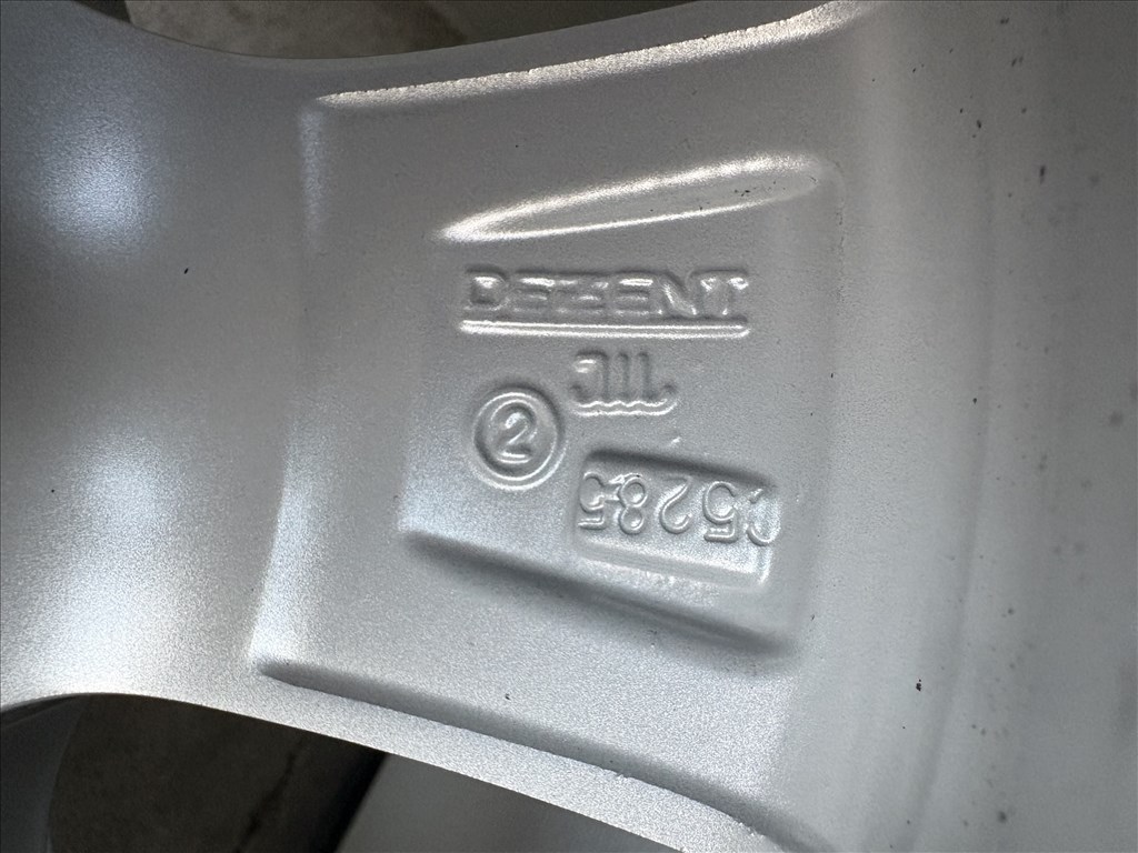 Dezent 4x108 16" alufelnik téli gumikkal olcsón 8. kép