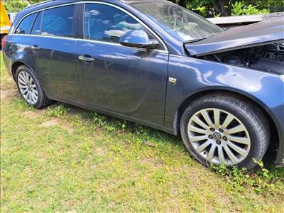 Opel Insignia A Sports Tourer 2.0 CDTI jobb első ajtó Z168