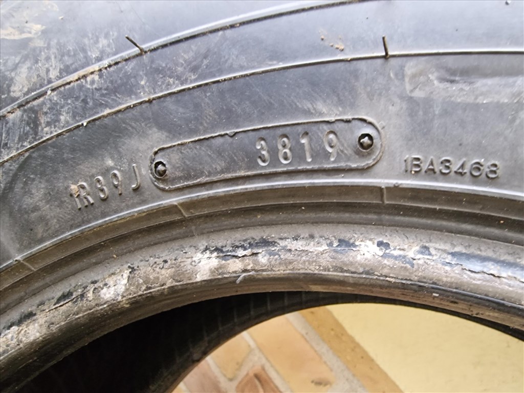  235/8516" használt Falken négyévszakos gumi gumi 3. kép