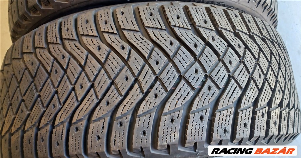 Good/Year Ultragrip Arctic2 245/45 R19 téli gumik 125e./4db.10mm 1. kép