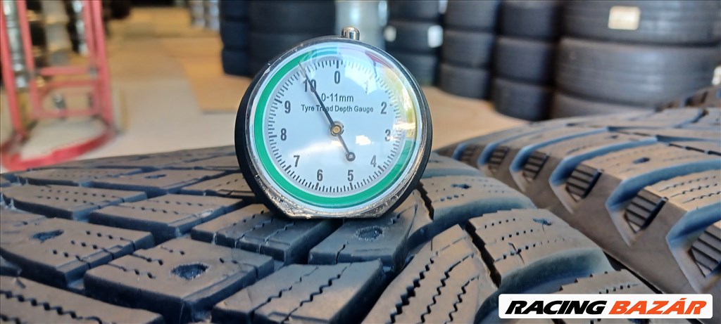 Good/Year Ultragrip Arctic2 245/45 R19 téli gumik 125e./4db.10mm 3. kép