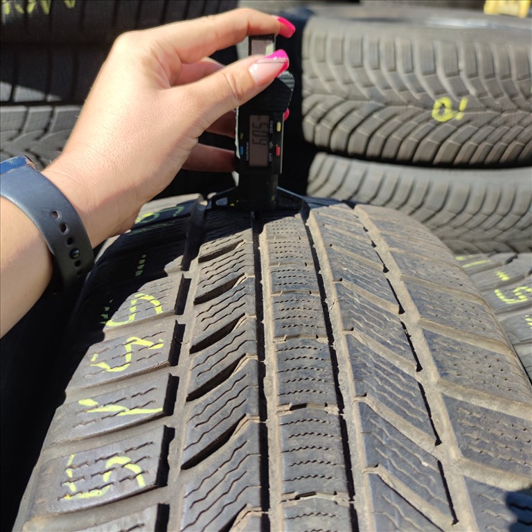  245/45 R19 Continental téli gumi 90000ft a 4db/56/ 1. kép