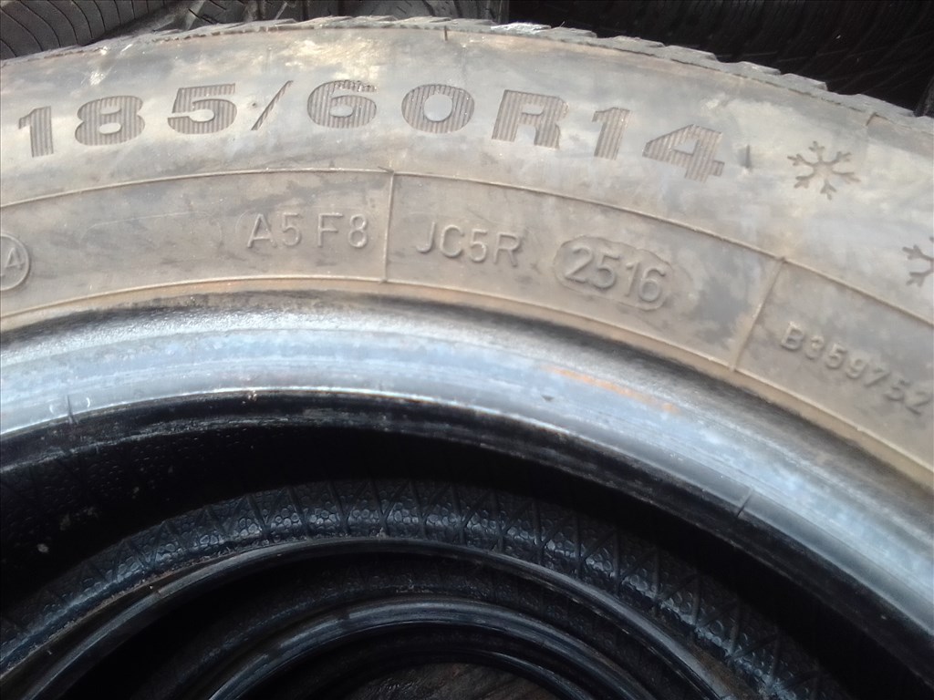  185/60R14 Dunlop winter response2 téli gumi garnitúra 6. kép