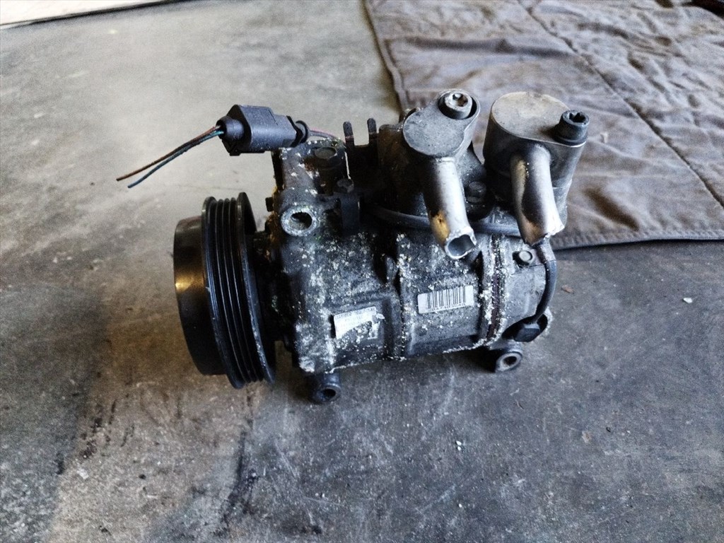 Audi A4 B6 2.5 TDI klímakompresszor 8e0260805ak 1. kép