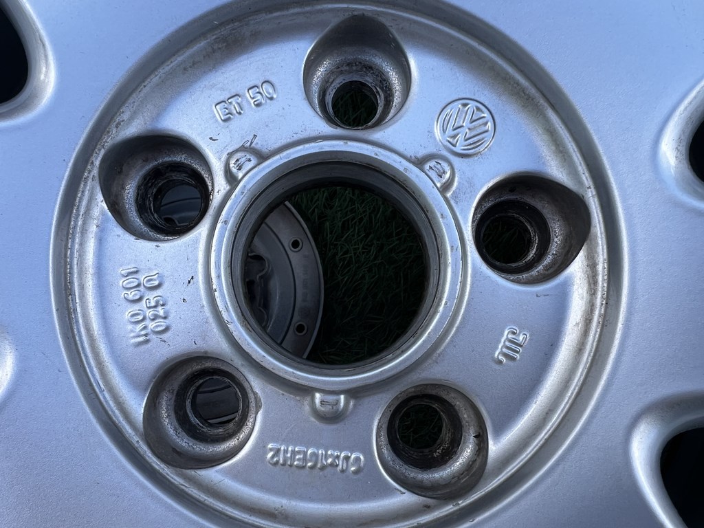 5x112 16" Volkswagen gyári alufelni 6Jx16h2 ET50 7. kép