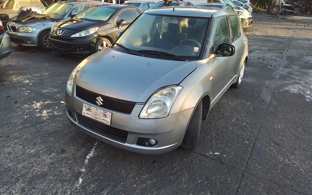 Suzuki Swift V bontott alkatrészei 2. kép
