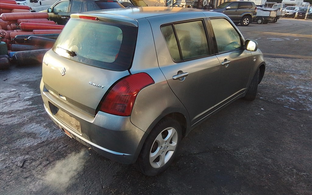 Suzuki Swift V bontott alkatrészei 4. kép