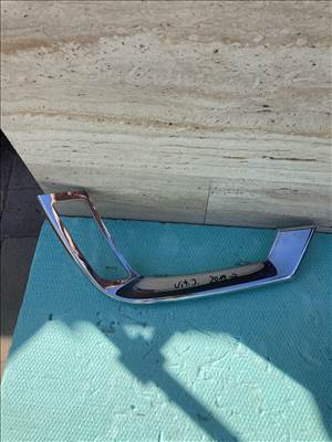 Suzuki Vitara első lökhárító jobb krómcsík(2019-  