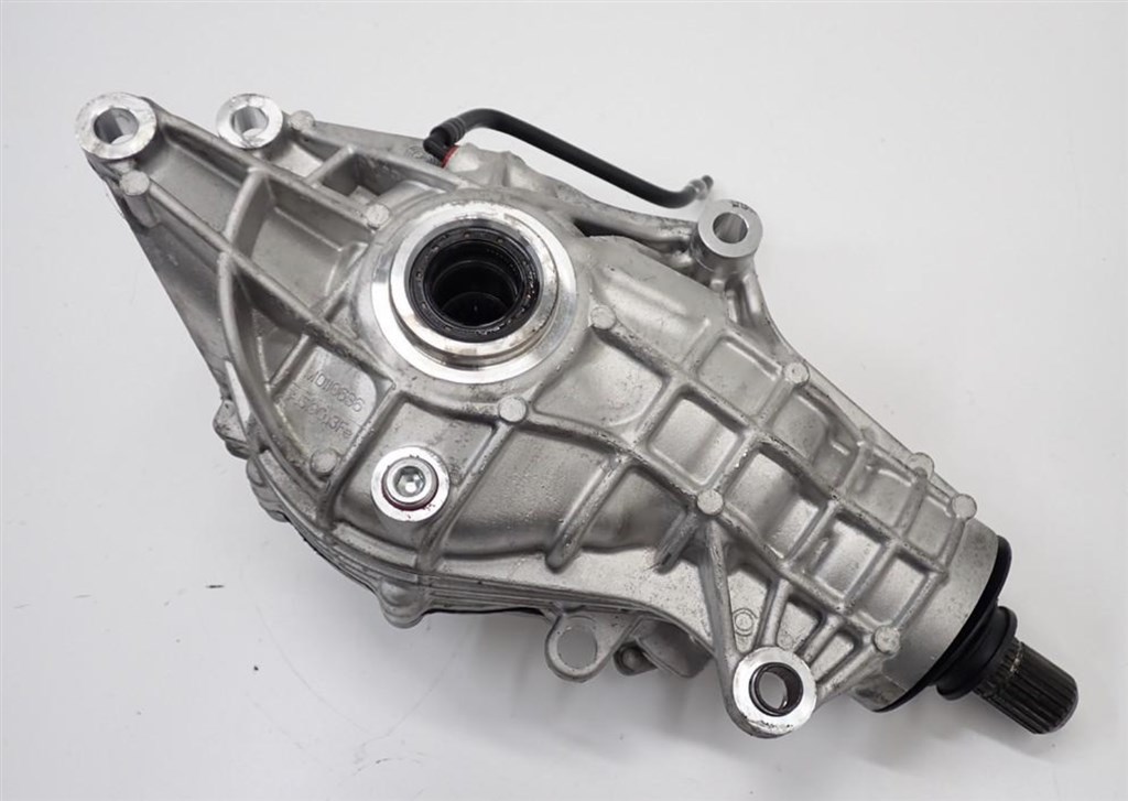 Alfa Romeo Giulia 2.0T Q4 4X4 első osztómű 00463470580 4. kép