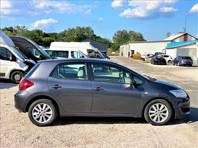 Bontásos: TOYOTA AURIS 2.0 D-4D 2007es Executive jobb hátsó sárvédő 6160202260 sb1kd56e90f017409