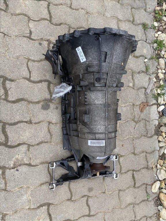 Jaguar XF (X250) bontott alkatrészei 3. kép