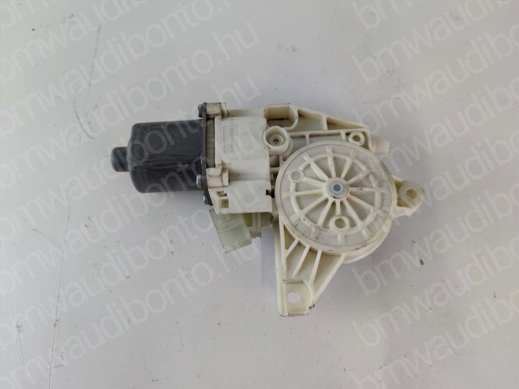 MERCEDES-BENZ C-CLASS (W204) Bal hátsó ajtó ablakemelő motor (A2048200542) 1. kép