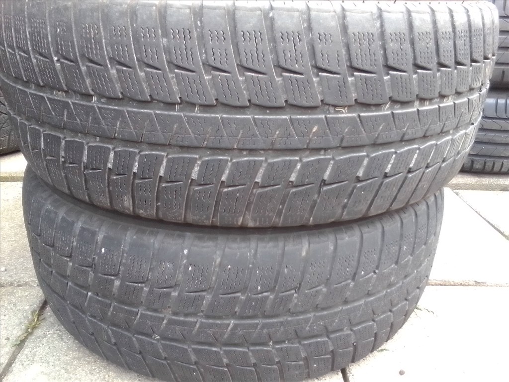  205/55R16 Sumitomo téli gumi 2 db 1. kép