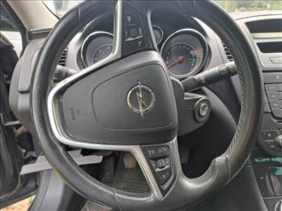 Opel Insignia A multikormány légzsákkal