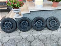 4x100 lyukosztású 14" használt (gyári felni) lemezfelni, rajta 155/65 használt téli gumi gumi