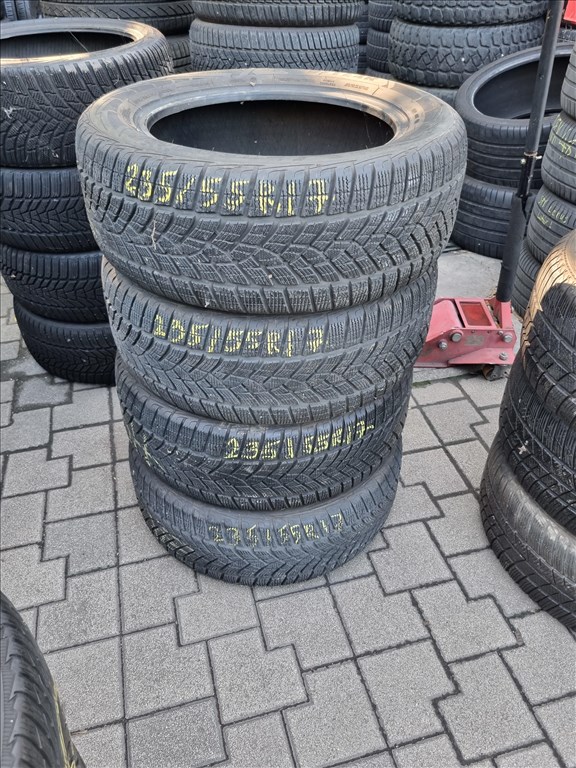  235/5517" használt Goodyear Ultragrip Performance téli gumi 4db  1. kép