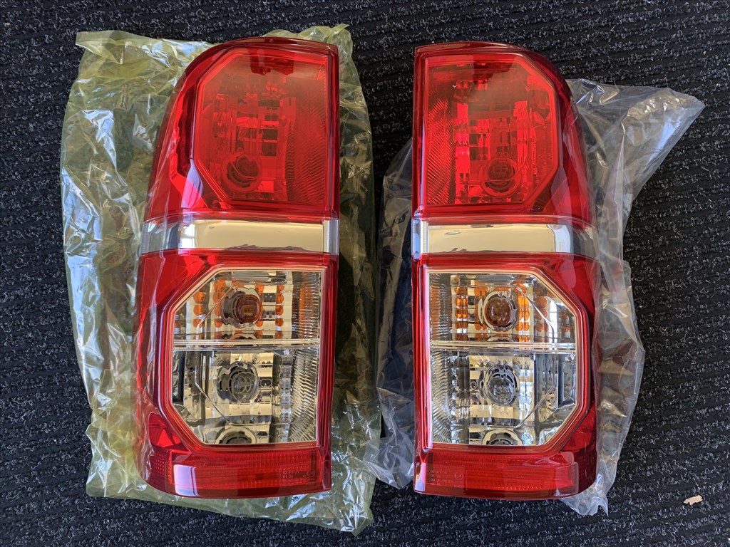 Toyota Hilux (AN10/AN20/AN30) sárvédő szélesítés  9. kép