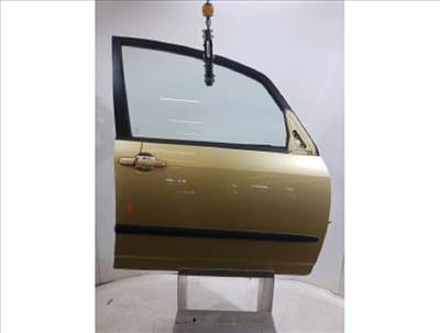 Toyota Corolla Verso (E121) Jobb első ajtó komplett tükör nélkül 6700113131