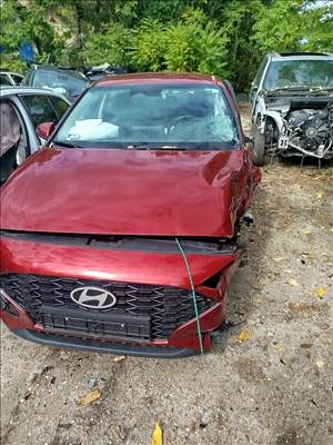 Hyundai i30 (PD) bontott alkatrészei