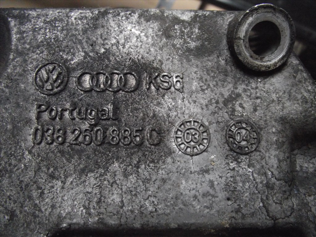 Volkswagen Passat B5.5 klímakompresszor tartó bak 038260885c 2. kép