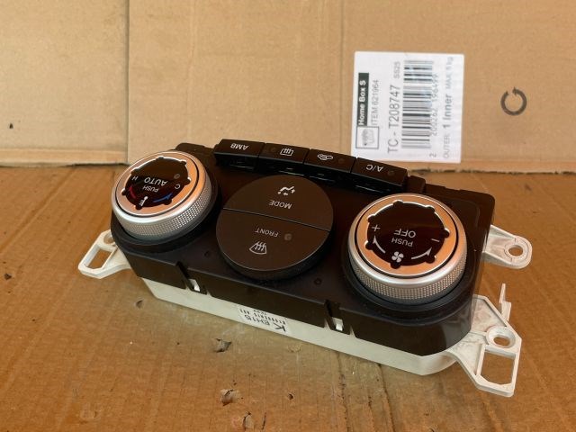 Mazda CX-7 MAZDA CX-7 Fűtéskapcsoló (digit klímás) k1900eh15 1. kép