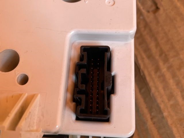 Mazda CX-7 MAZDA CX-7 Fűtéskapcsoló (digit klímás) k1900eh15 4. kép