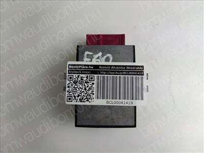 BMW 1 (E87)  118 d Üzemanyagszivattyú relé (7180427)