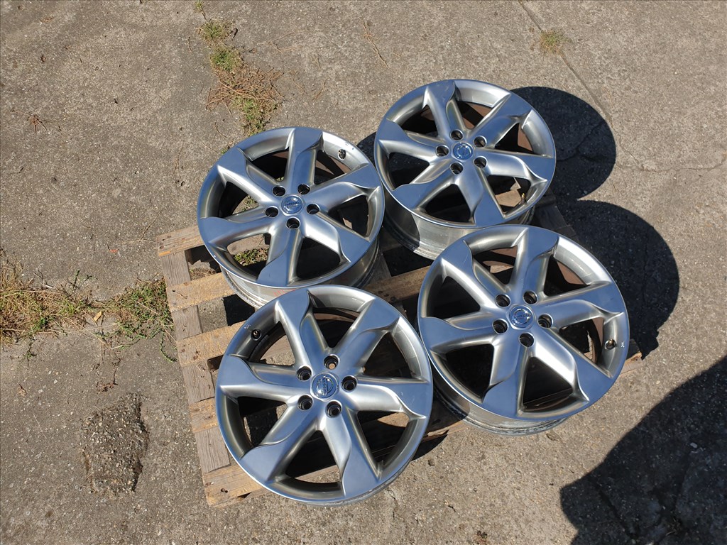 18" 5x114,3 Nissan 1. kép