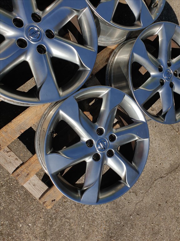 18" 5x114,3 Nissan 3. kép