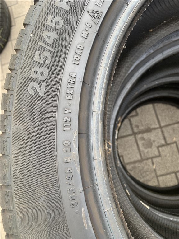  285/4520" újszerű Continental téli gumi  2. kép