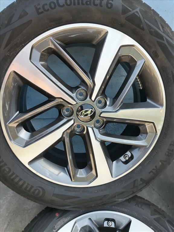 Hyundai Kona 5x114.3 18"(gyári felni) alufelni 4. kép