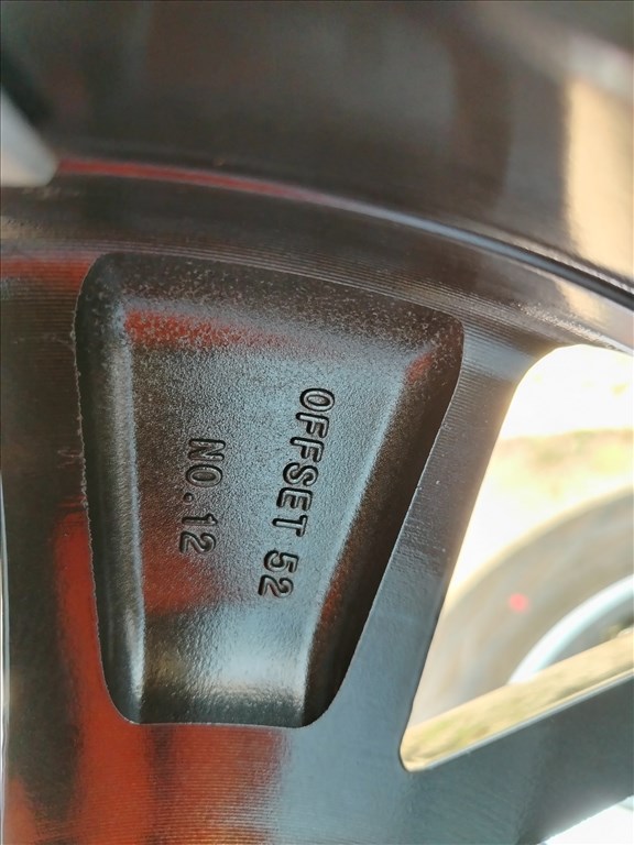 Hyundai Kona 5x114.3 18"(gyári felni) alufelni 8. kép