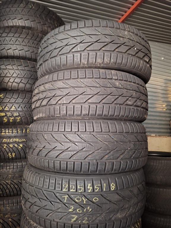  225/45/18"  Toyo téli gumi  2. kép