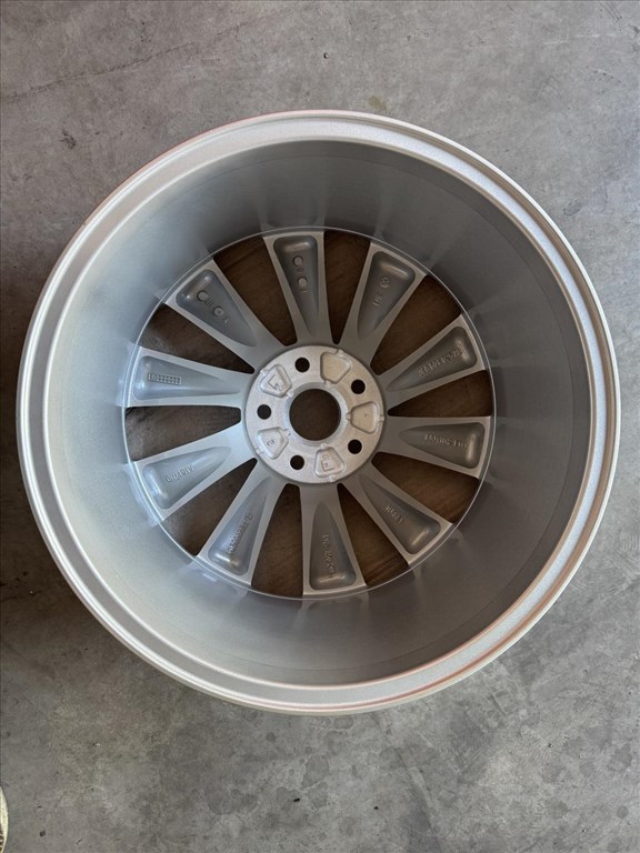 R18 Original Volkswagen 8J ET41  3C8601025AB  3C8 601 025AB 1db alufelni felni 6. kép