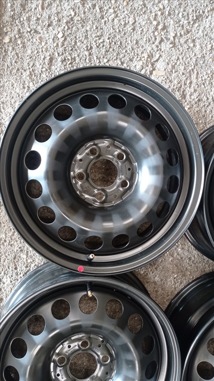  5x112 lyukosztású 6,5JJ 17" használt (gyári felni) lemezfelni 5. kép