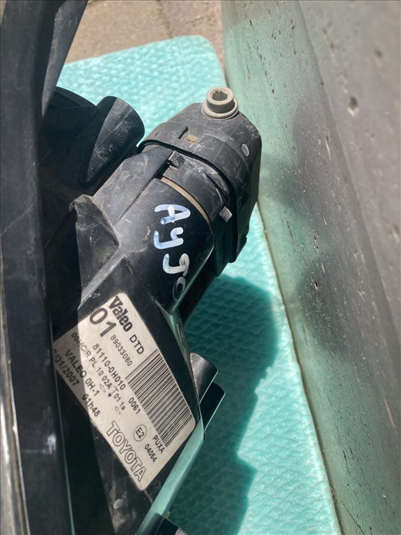 Toyota Aygo jobb oldali fényszóró(2005-14) 3. kép