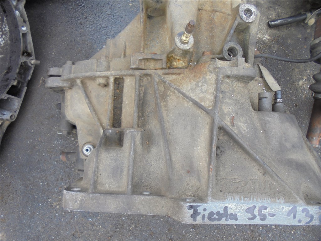Ford Fiesta Mk4 1.3i Focus sebességváltó  3. kép