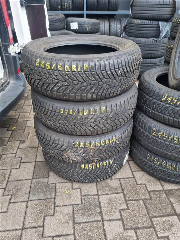  225/6018" újszerű Yokohama BluEarth winter V905 téli gumi 4db  1. kép