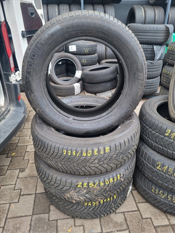  225/6018" újszerű Yokohama BluEarth winter V905 téli gumi 4db  2. kép