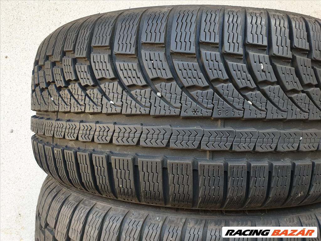  225/40 18 Nokian WR A4 3. kép