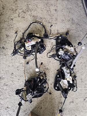 Audi A7 (C7 - 4G) AUDI A7 ajtószervó szett