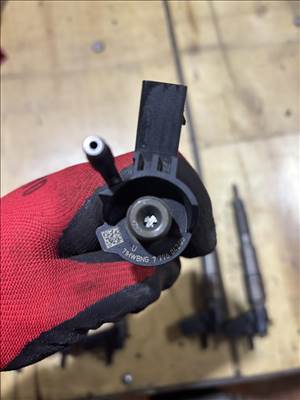 BMW E61/61/91/92/93/90 7796042 porlasztócsúcs 