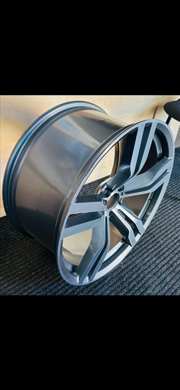  5x112 lyukosztású 10JJ 21" új alufelni 1. kép