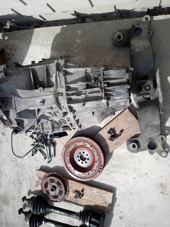 Audi A4 (B6/B7) AUDI 2.4 V6 MULTITRONIK VÁLTÓ szett 4. kép