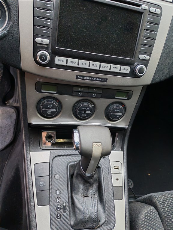 Volkswagen Passat B6 Variant 2.0 TDI DSG váltó, HXS kóddal, 254413km-el eladó hxsb6 vw20tdibkp 7. kép