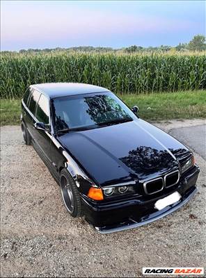 BMW E36 motorháztető