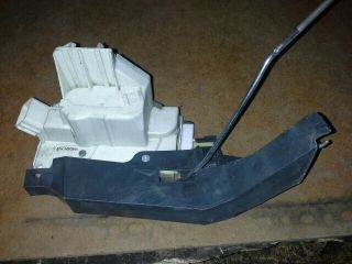 Ford Focus Mk1 Bal hátsó Ajtózár *65914*